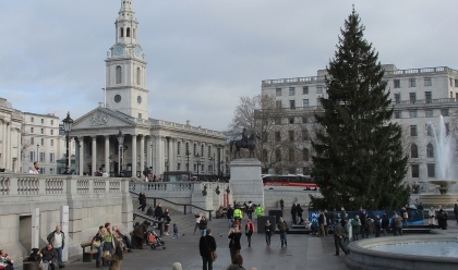 London Tour A_Christmas_Tree_in_Trafalgar_Square_Paul_Farmer