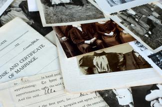 event-virtual-preservation-roadshow-1-2022.jpg Family Documents and Photographs